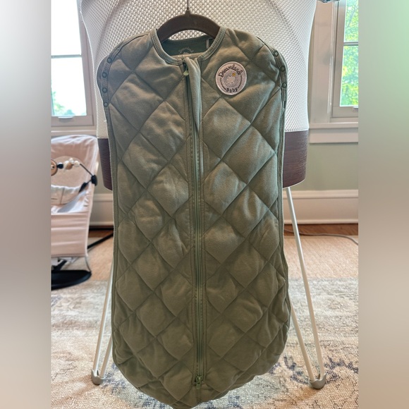 NWOT Dreamland Baby Weighted Sleep Swaddle in Sage Green - Picture 7 of 15